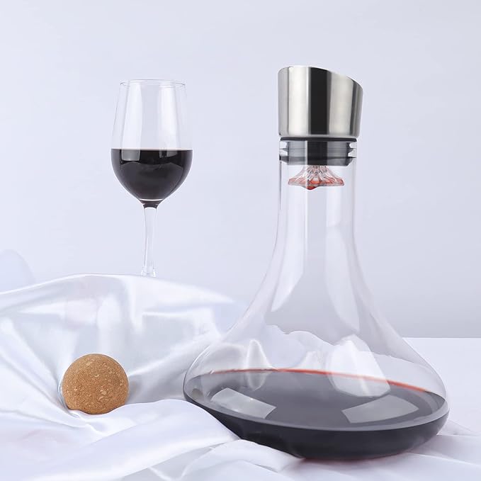 Wine Decanter Built-in Aerator Pourer, Wine Carafe with Aerator,Cleaning Beads and Cork Ball,100% Lead-free Crystal Glass Red Wine Aerator, Wine Gift for Men, Wine Accessories, 50 oz